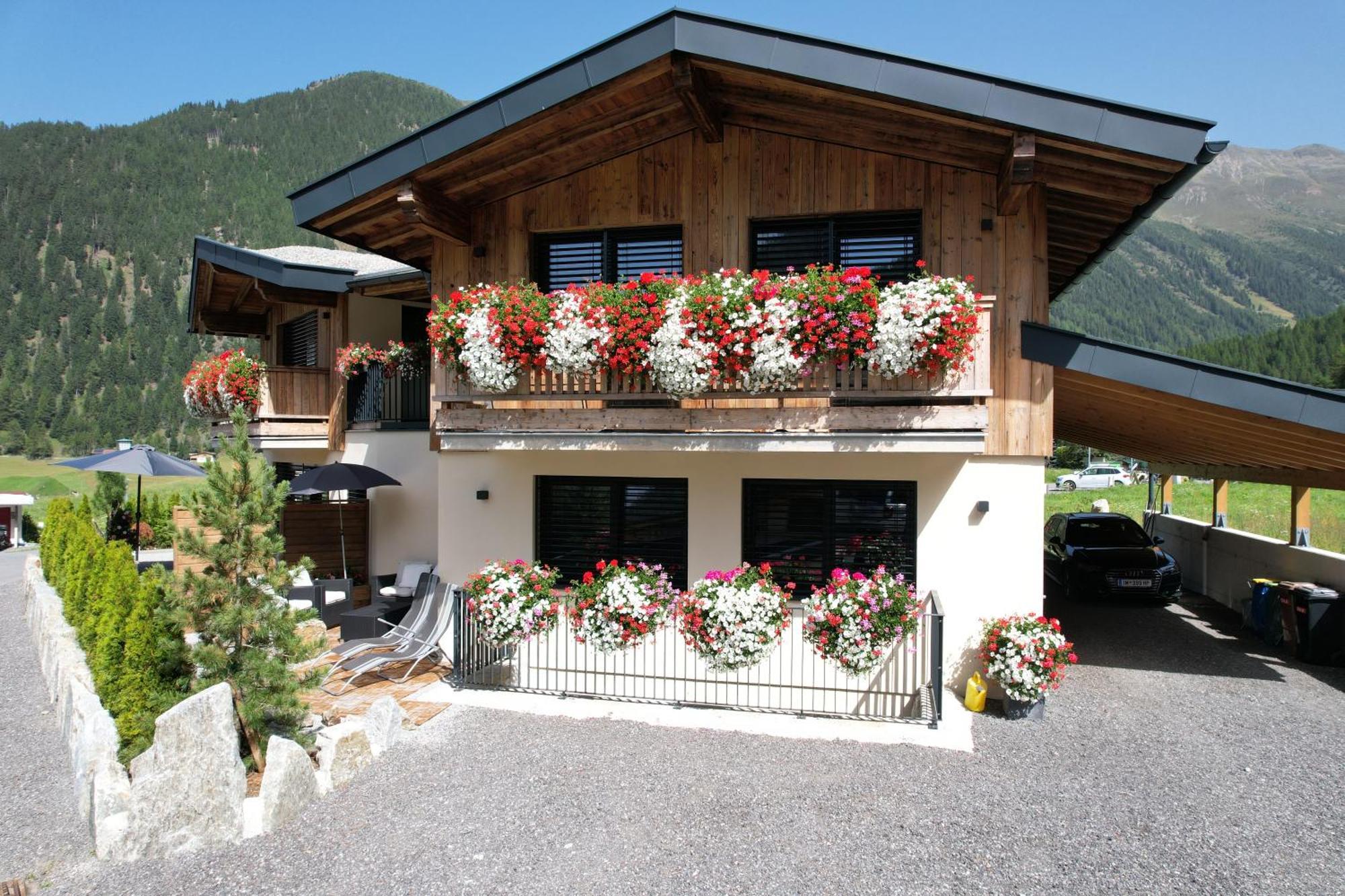 Alp Apart Niederthai Umhausen Exterior foto