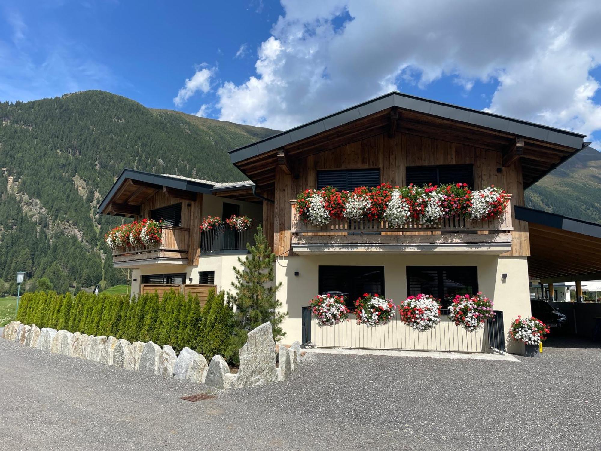 Alp Apart Niederthai Umhausen Exterior foto